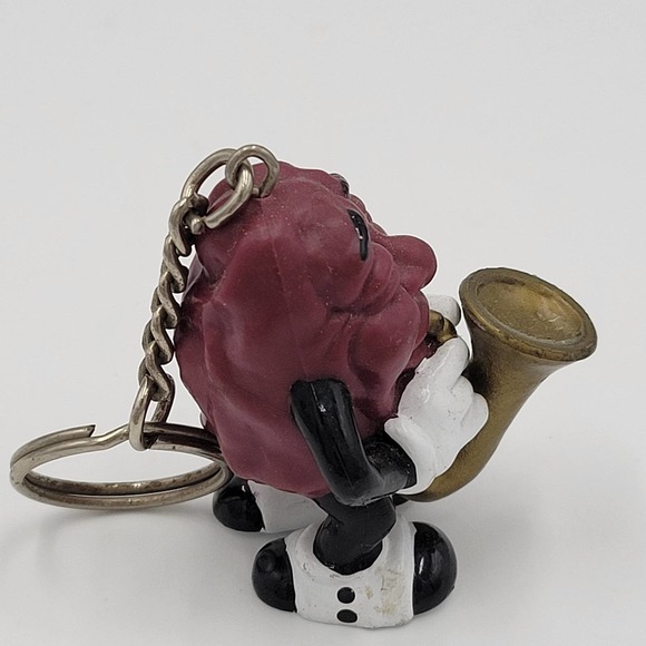California 1987 Vintage Raisin Saxophone Player Keychain - Picture 3 of 5